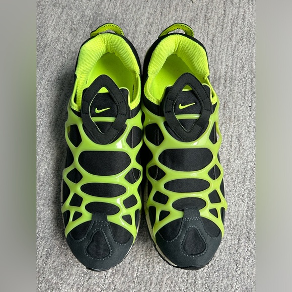 Nike air kukini size 9.5 us men’s - Picture 1 of 3